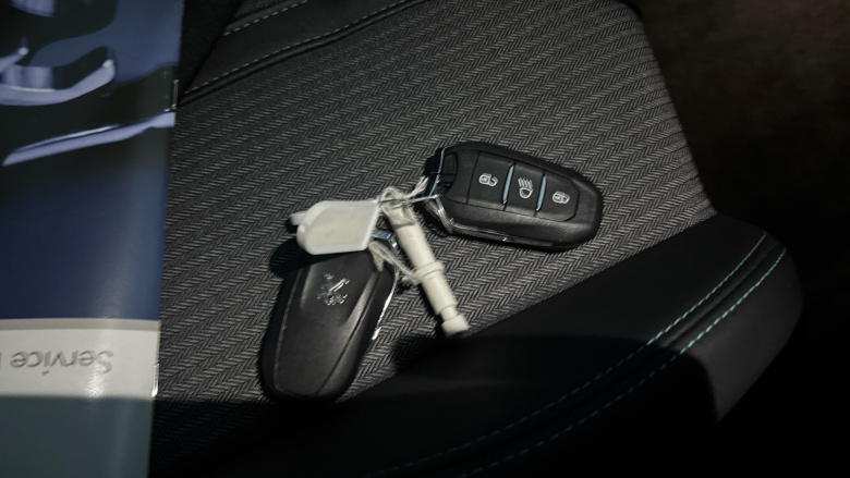 Peugeot 5008 1.2 Hybrid 136 Allure Premium+ 5dr e-DSC6 Petrol Estate